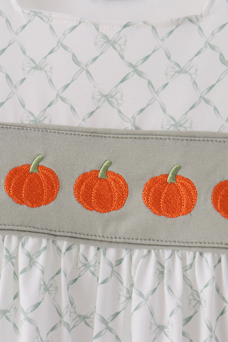 Pumpkin embroidery bow ruffle shorts set