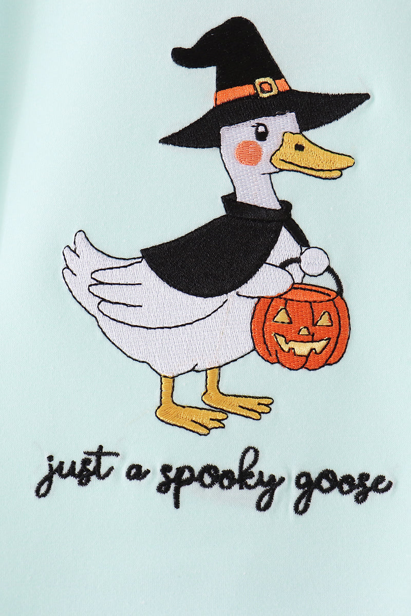 Goose embroidery top
