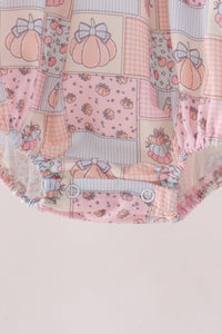Pink pumpkin ruffle bubble
