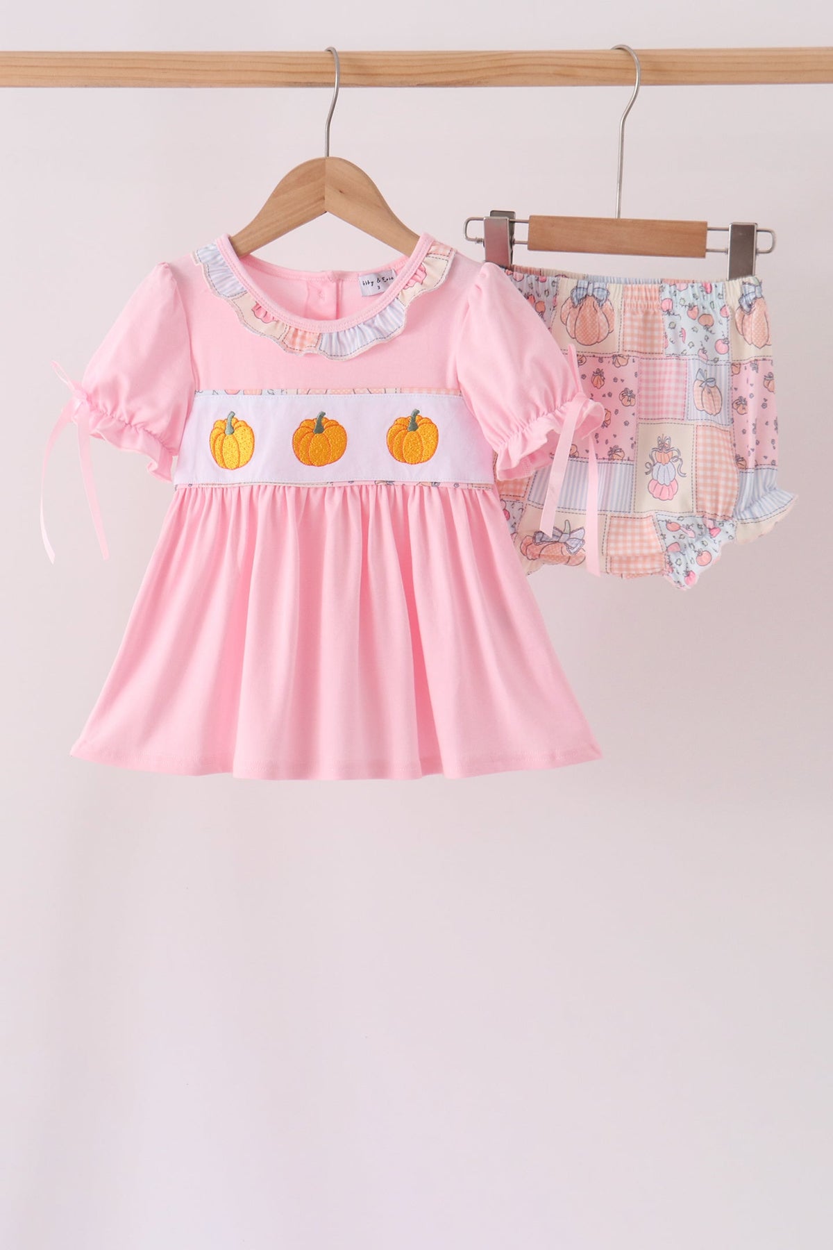 Pumpkin embroidery ruffle bloomer set
