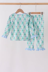 Santa print ruffle pajama set