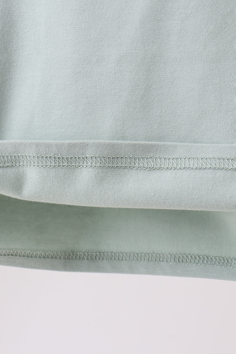 Vehicle embroidery top