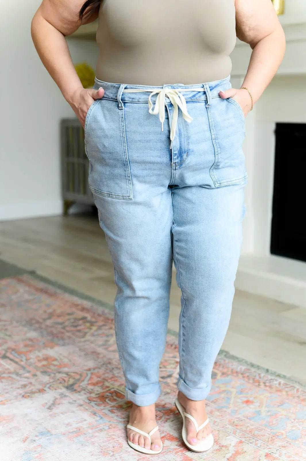 Cooper High Rise Vintage Denim Jogger - Essential Southern Charm