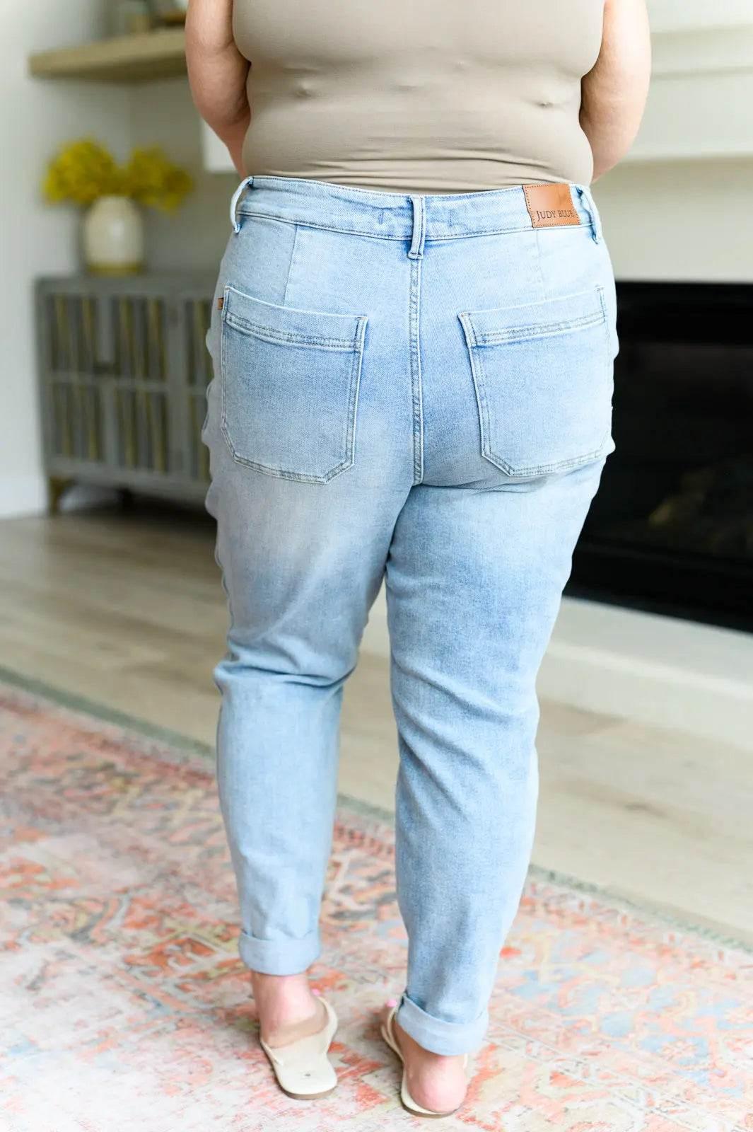 Cooper High Rise Vintage Denim Jogger - Essential Southern Charm
