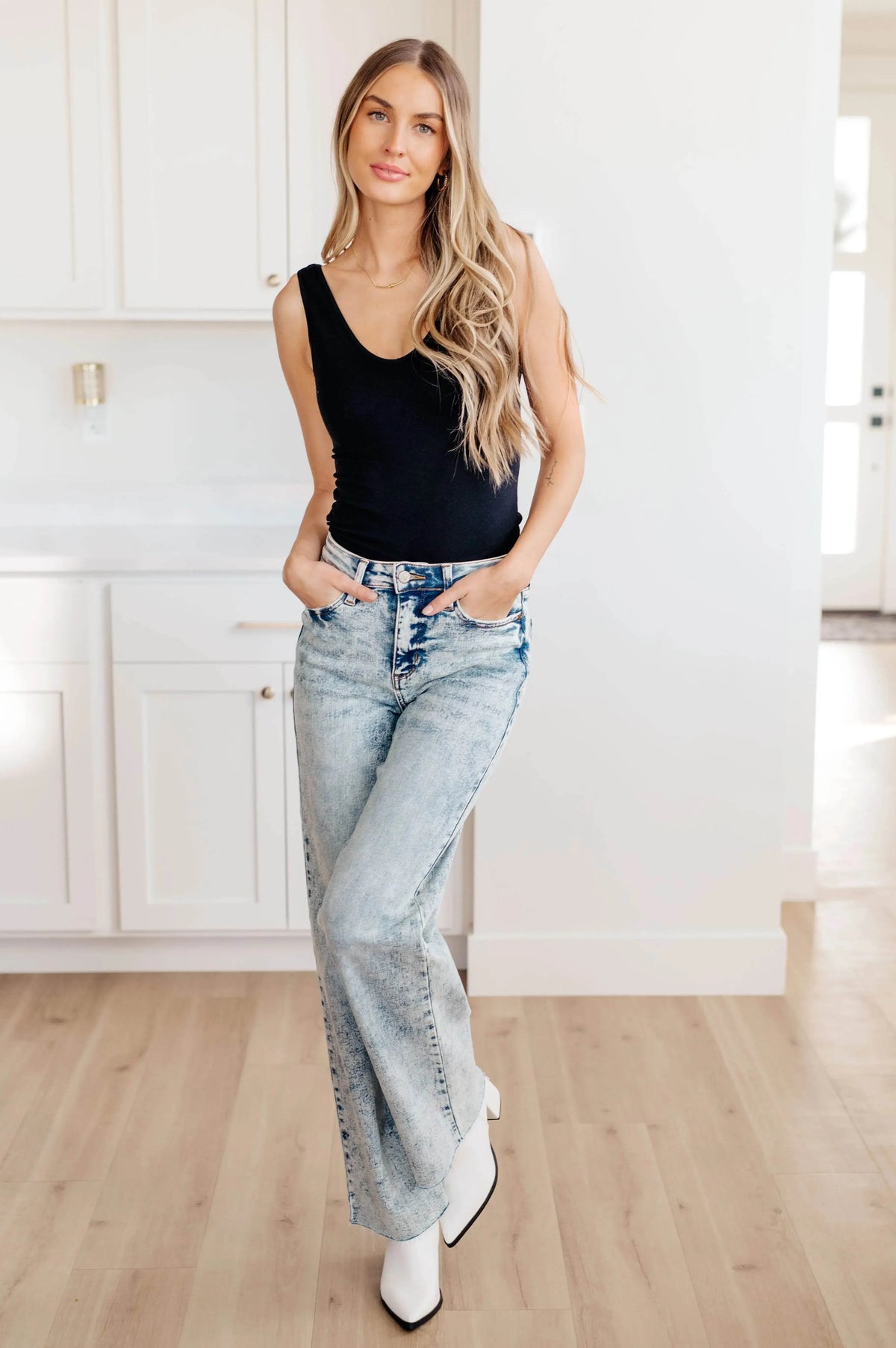 Dory High Waist Mineral Wash Raw Hem Wide Leg Jeans - Essential Southern Charm