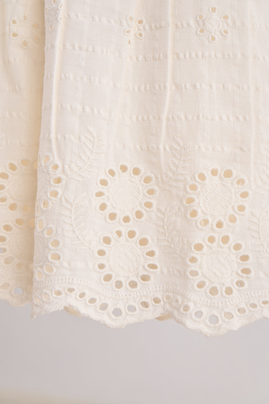 White Hand Embroidery Lace Dress - Essential Southern Charm