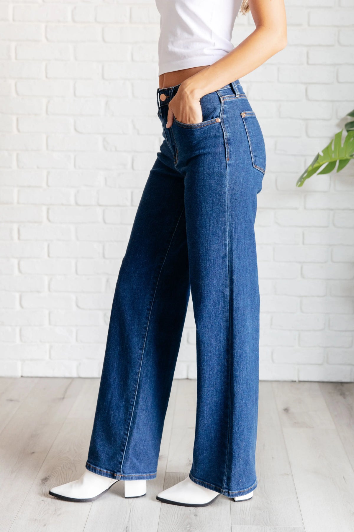 Hazel High Rise Vintage Wide Leg Jeans - Essential Southern Charm
