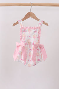 Castle ruffle bubble