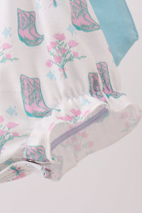 Boots Ruffle Bubble