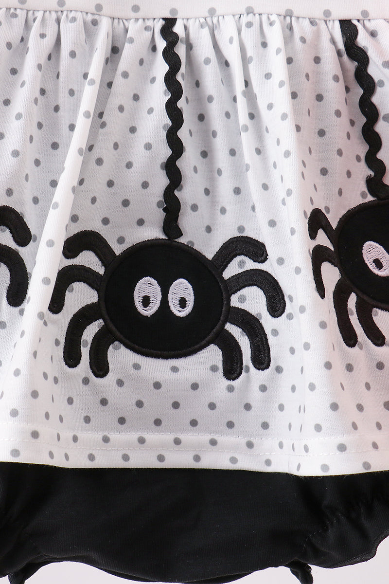 Spider Embroidery Ruffle Bubble
