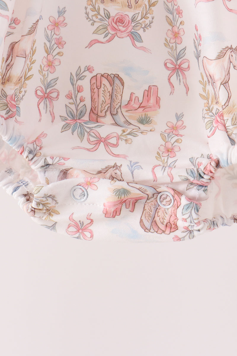 Horse ruffle bubble