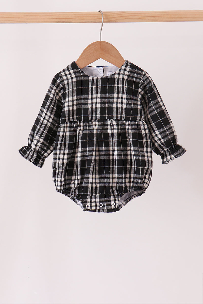 Black & white plaid bubble