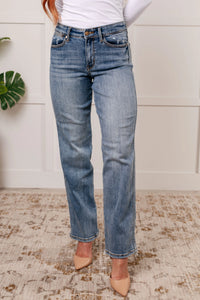 Quinn Mid Rise Cell Phone Pocket Dad Jeans - Essential Southern Charm