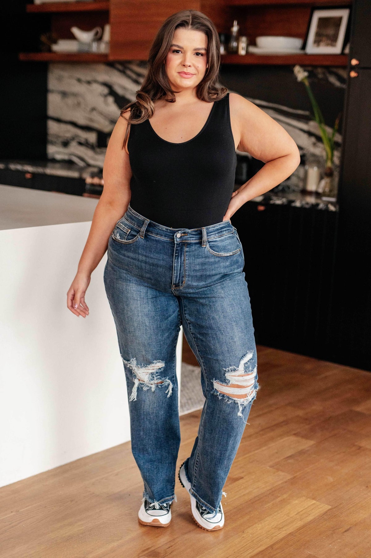 Rose High Rise 90's Straight Jeans in Dark Wash - Essential Southern Charm