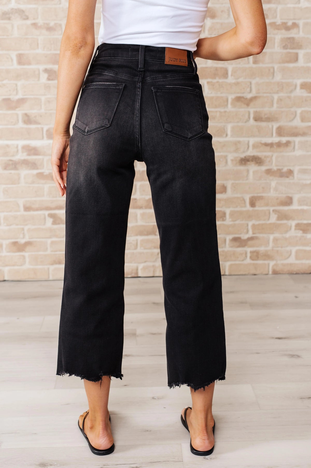 Ryan High Rise Button Fly Wide Leg Crop Jeans - Essential Southern Charm