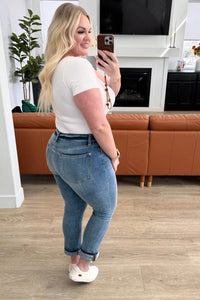 Laura Mid Rise Cuffed Skinny Capri Jeans - Essential Southern Charm