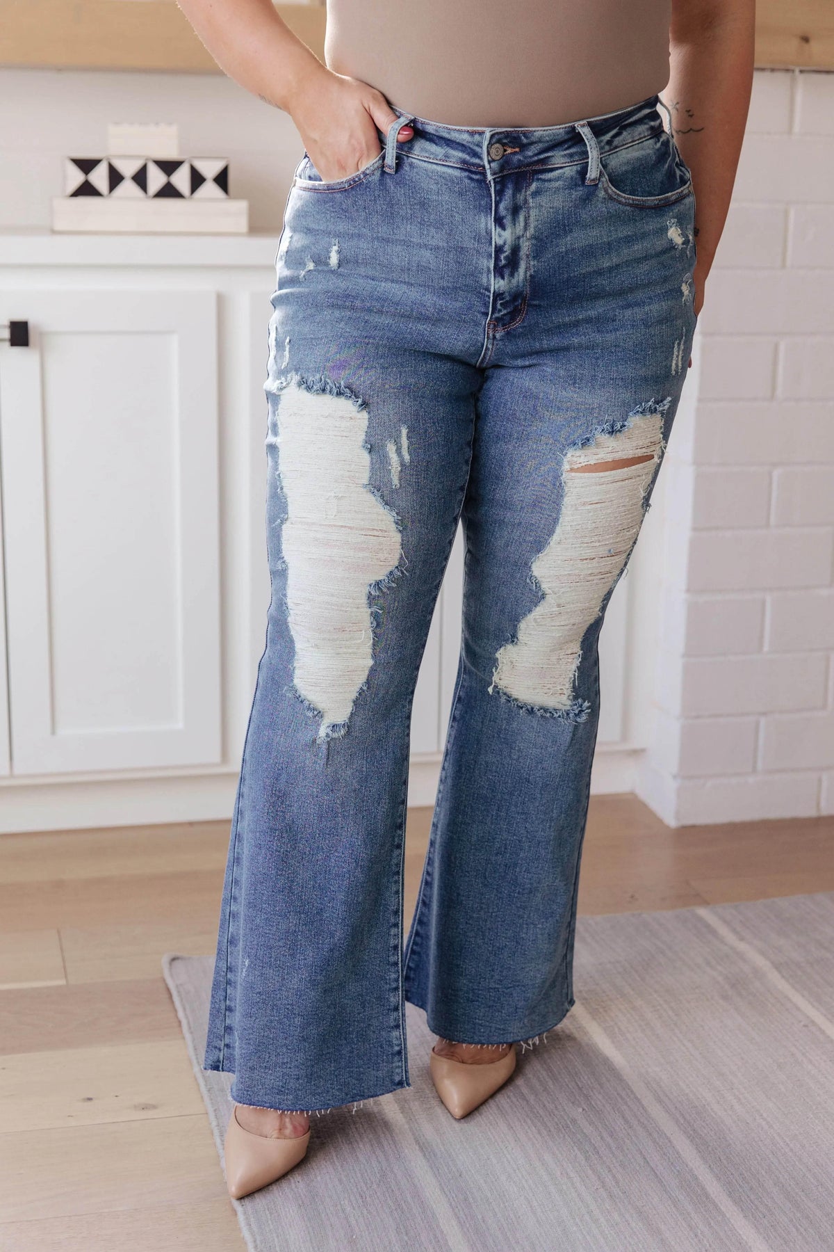Kiana High Rise Heavy Destroy Flare - Essential Southern Charm
