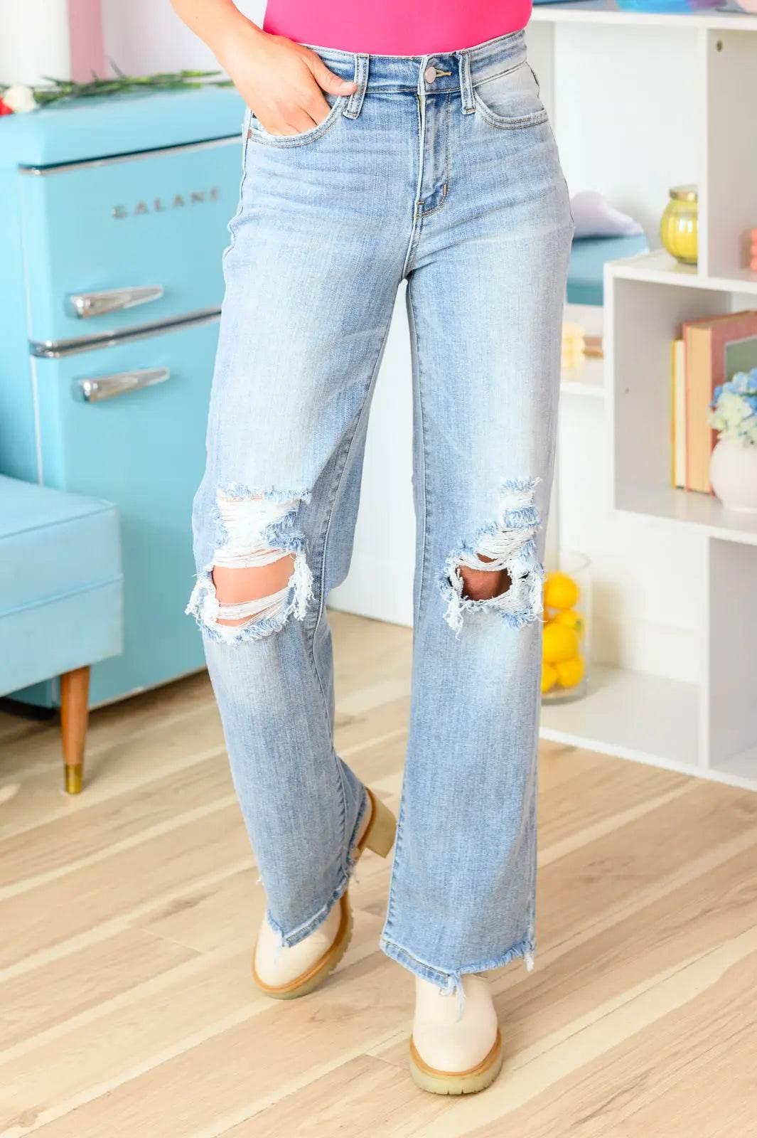 Rose High Rise 90's Straight Jeans in Light Wash - Essential Southern Charm