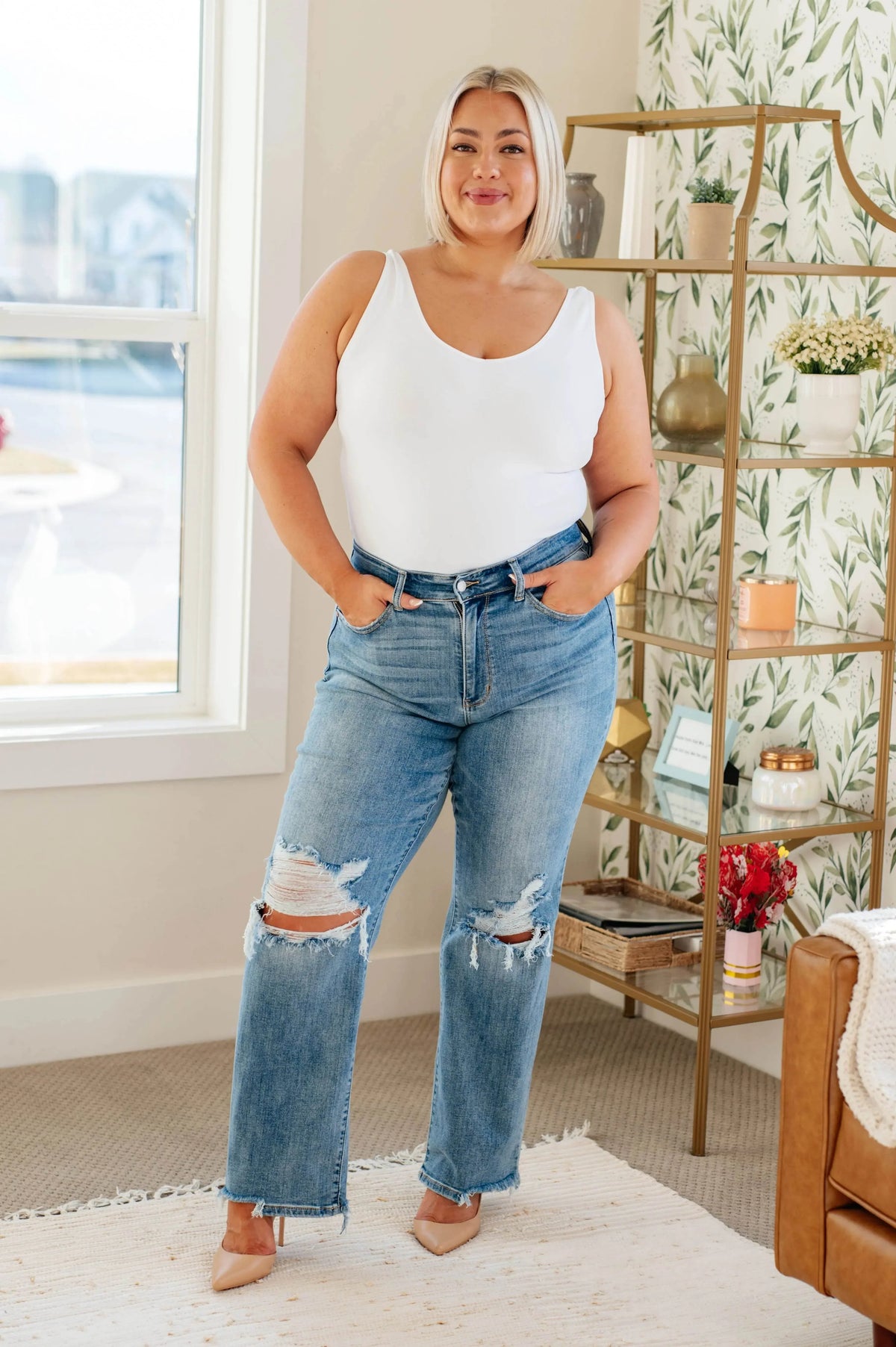 Rose High Rise 90's Straight Jeans in Light Wash - Essential Southern Charm